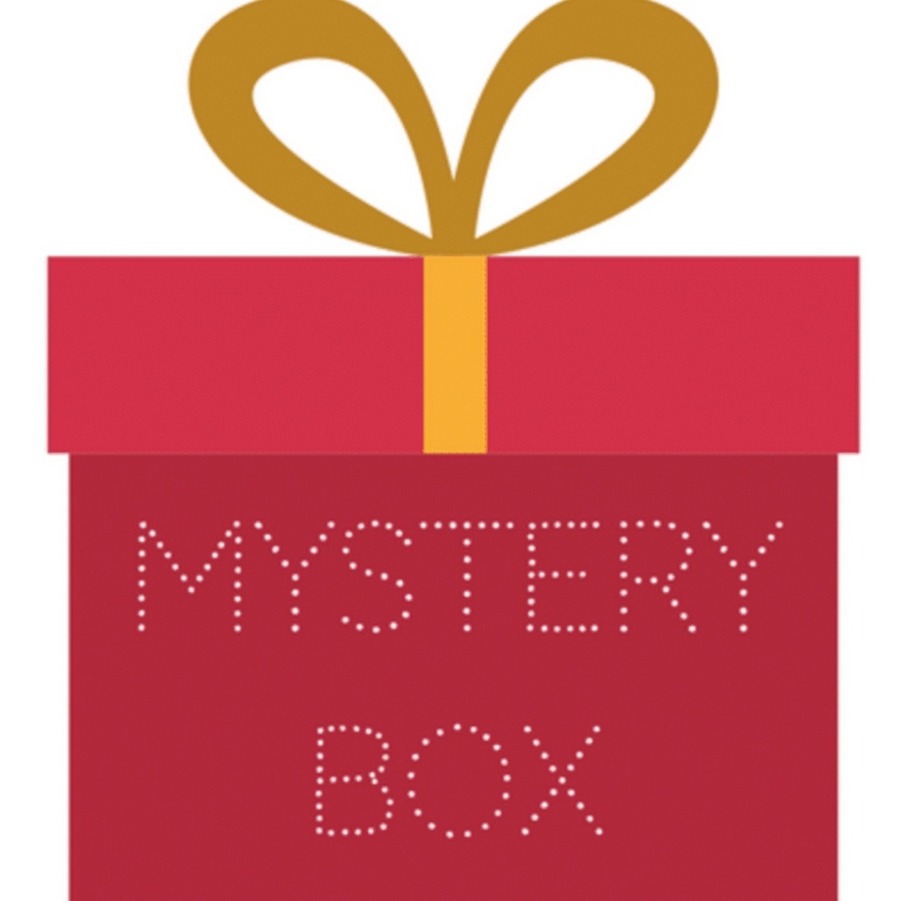 ❤Reseller Mystery Box 7 Items for only $25!!